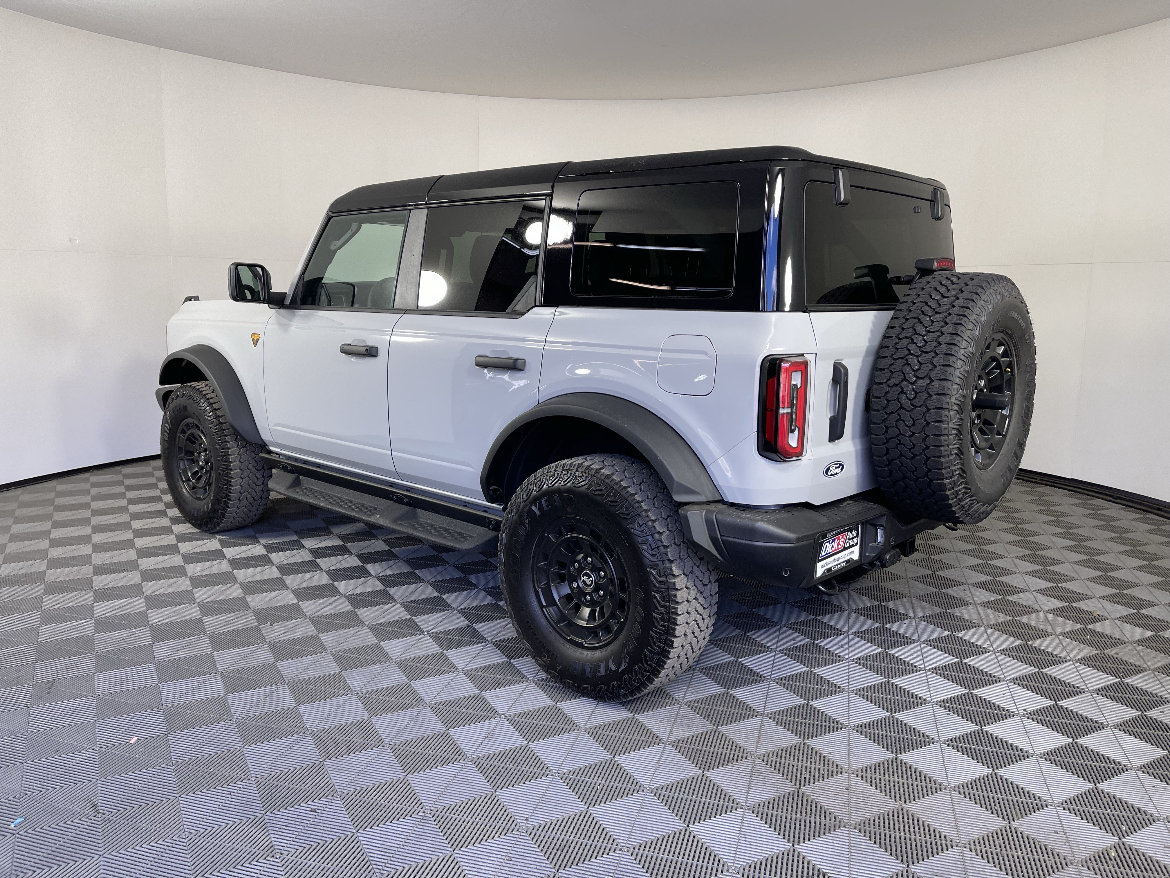 New 2026 Ford Bronco Badlands w/ Sasquatch Package AWD/4WD image 3