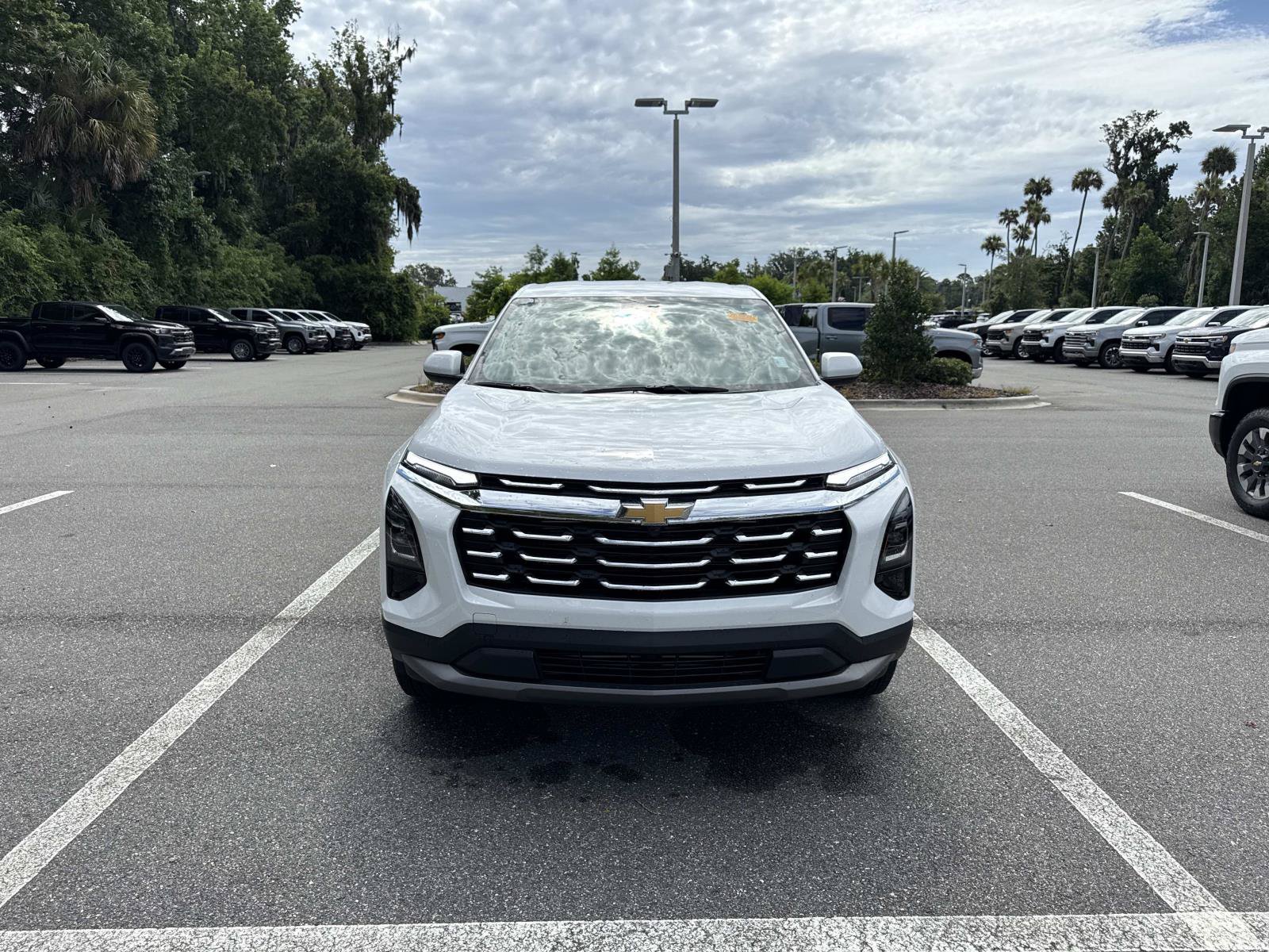 Used 2026 Chevrolet Equinox LT FWD image 8