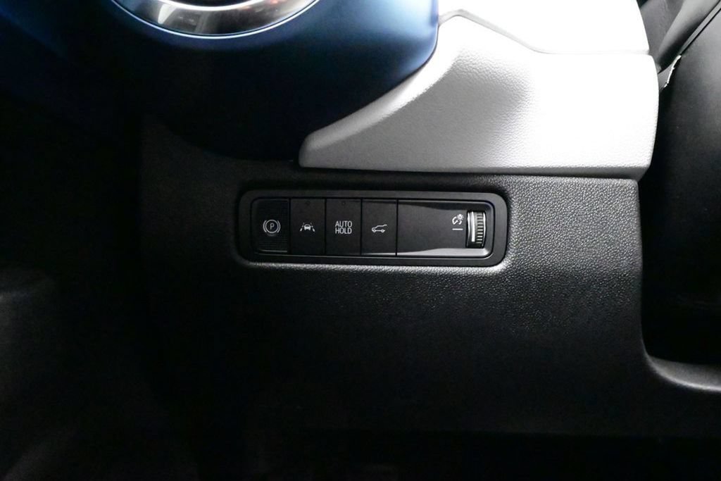 Used 2026 Chevrolet Equinox EV LT FWD image 24