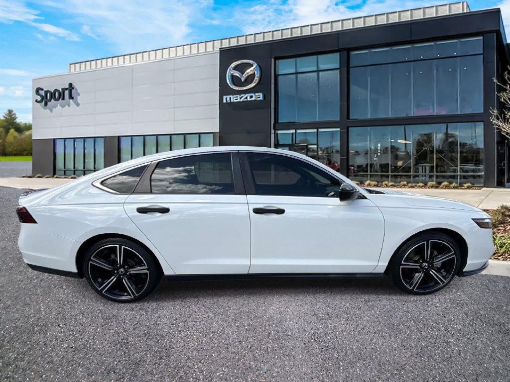 Used 2023 Honda Accord Sport image 2