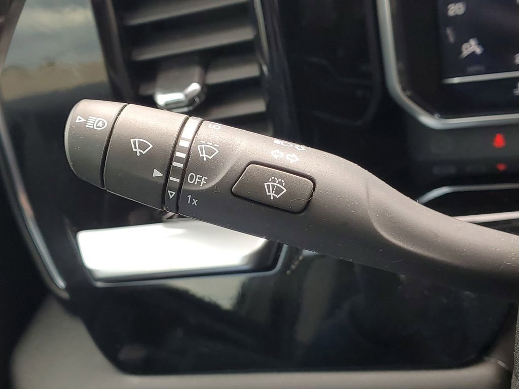 Used 2024 Chevrolet Silverado 1500 LT AWD/4WD image 11
