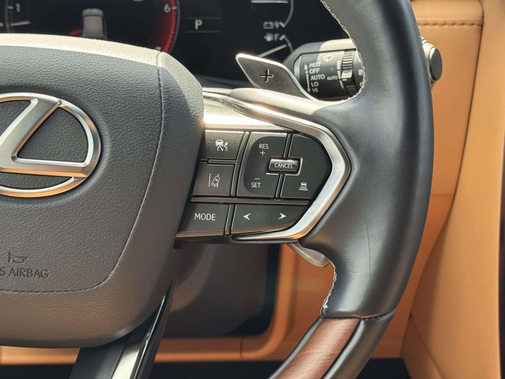 Used 2024 Lexus LX 600 4WD w/ Luxury Package image 26