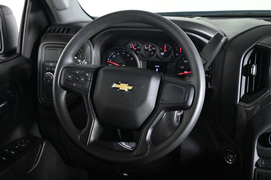Used 2025 Chevrolet Silverado 1500 Custom RWD image 10