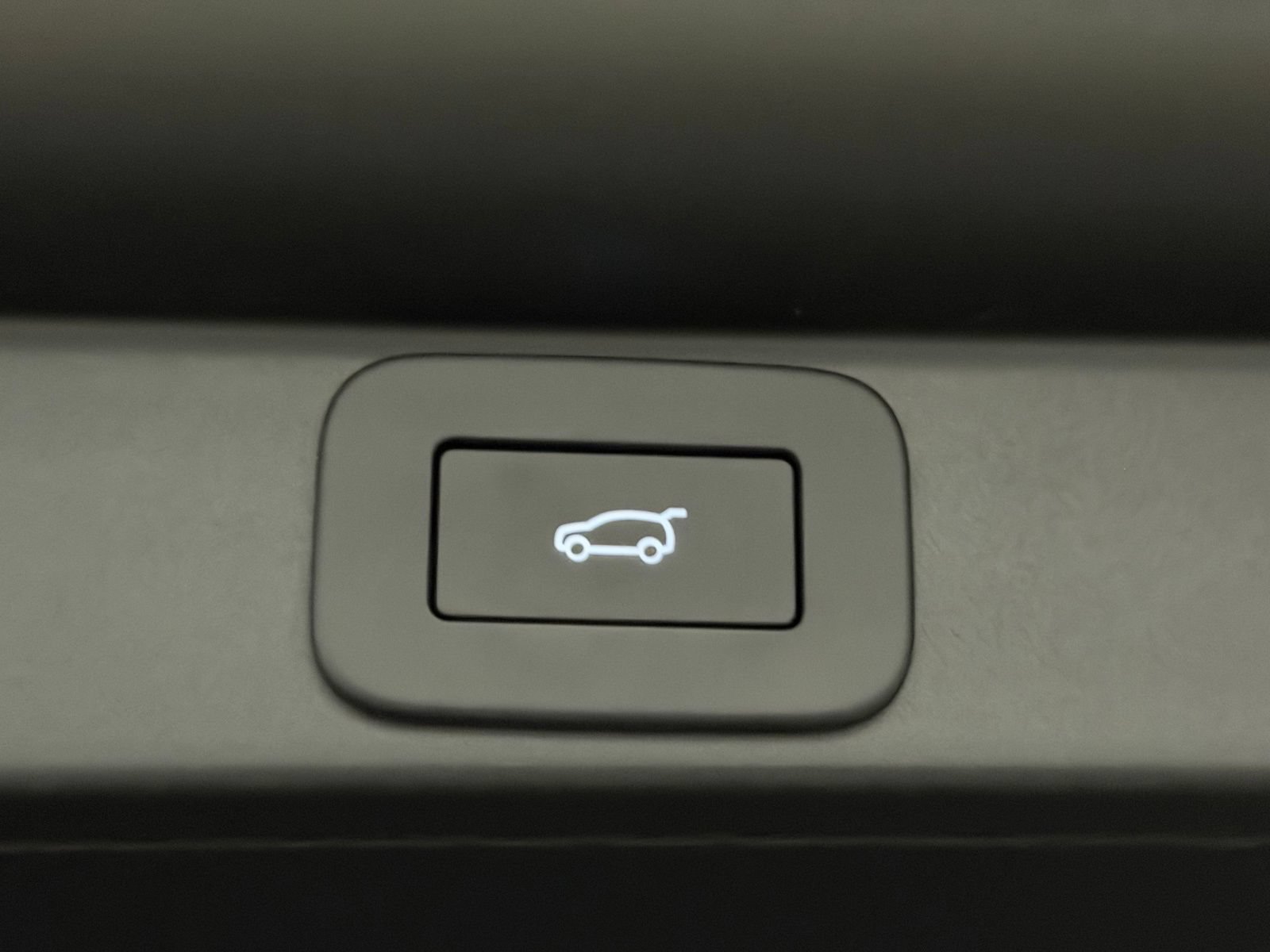 Used 2025 Land Rover Range Rover SE AWD/4WD image 16
