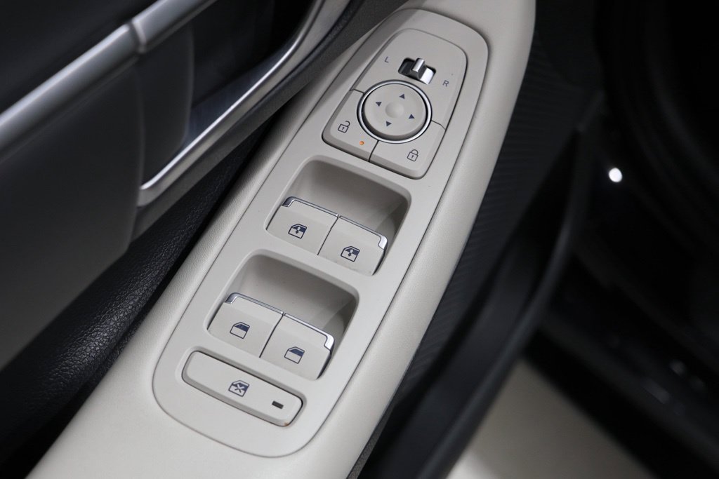 Used 2025 Hyundai Sonata SEL FWD image 17