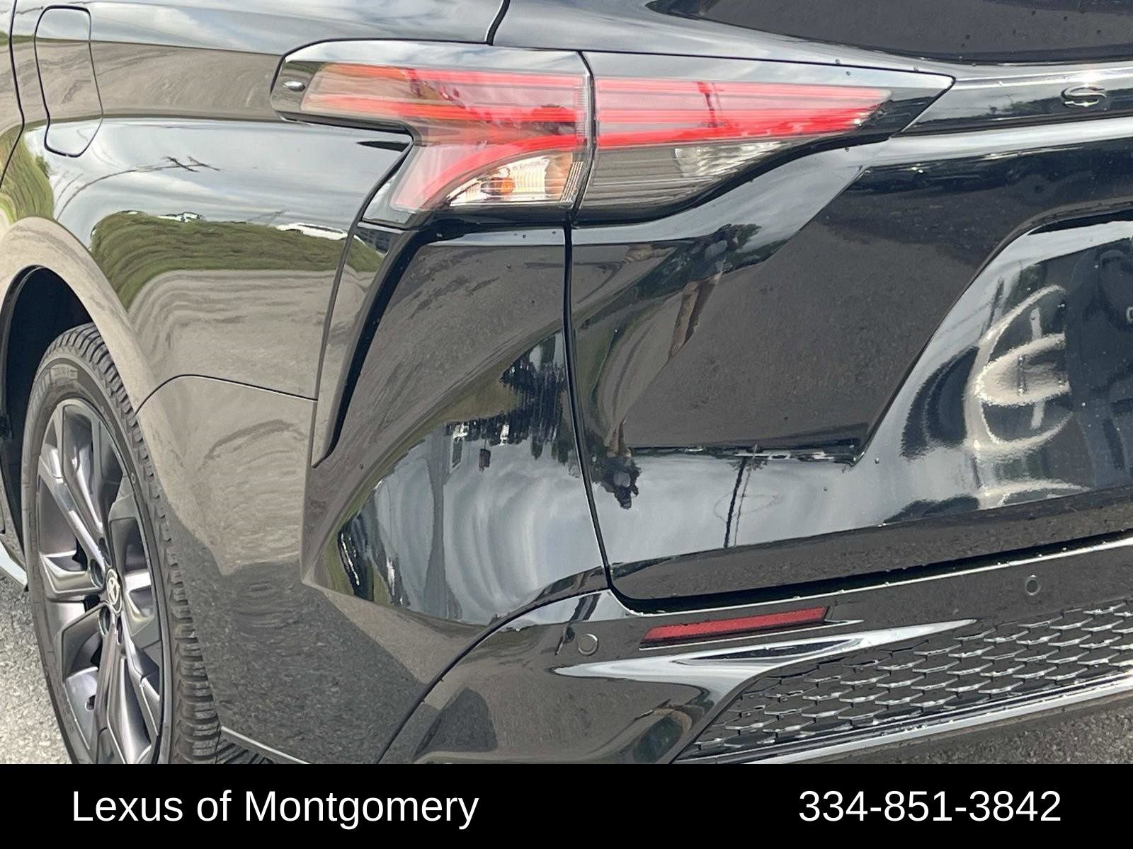 Used 2021 Toyota Sienna XSE image 9