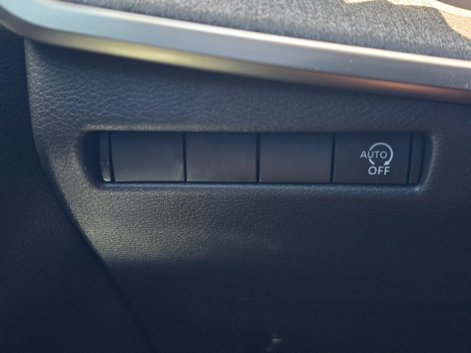 New 2026 Nissan Kicks S FWD image 24