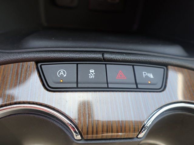 Certified 2023 GMC Acadia SLE w/ Driver Convenience Package AWD/4WD image 33