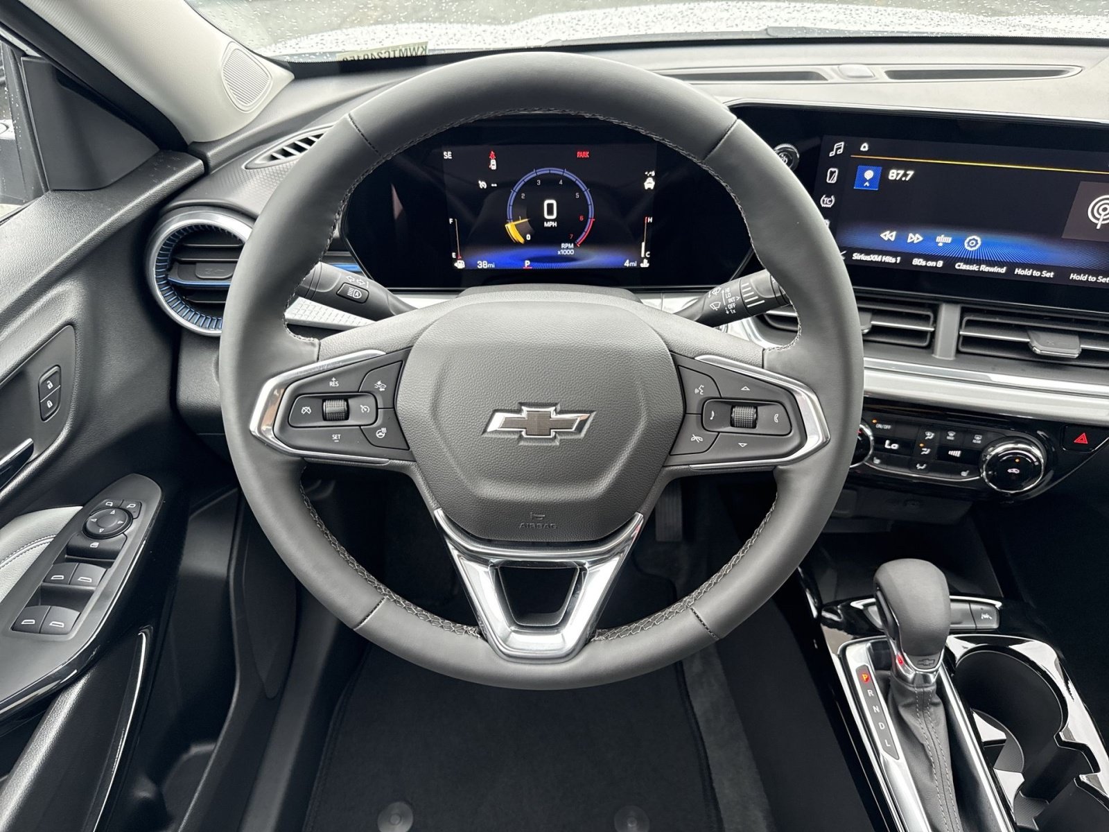 New 2026 Chevrolet Trax LT w/ Sunroof Package FWD image 17