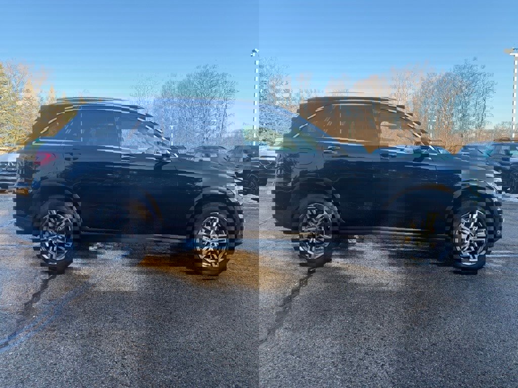 Certified 2022 Mercedes-Benz GLC 300 4MATIC w/ Premium Package Lite image 8