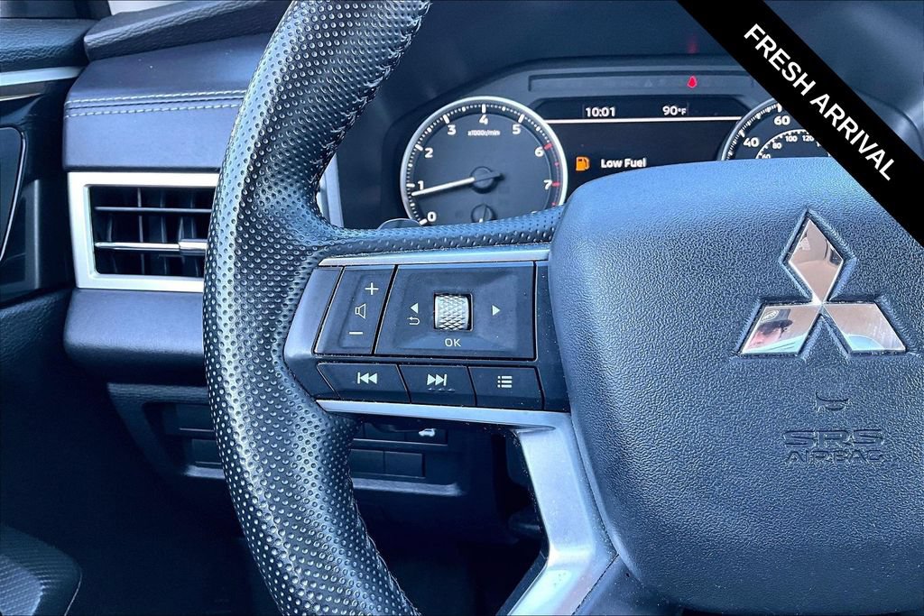 Used 2024 Mitsubishi Outlander SE FWD image 13