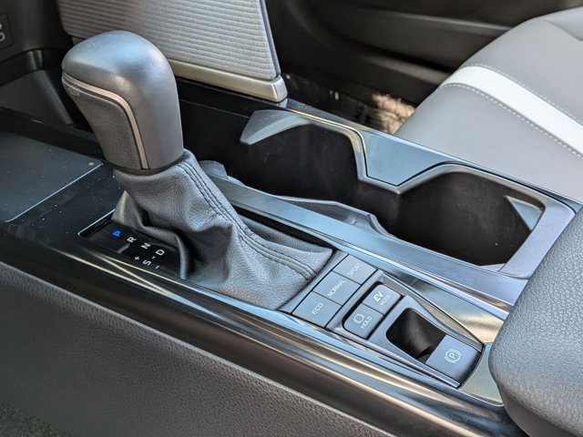 Used 2025 Toyota Camry SE FWD image 12