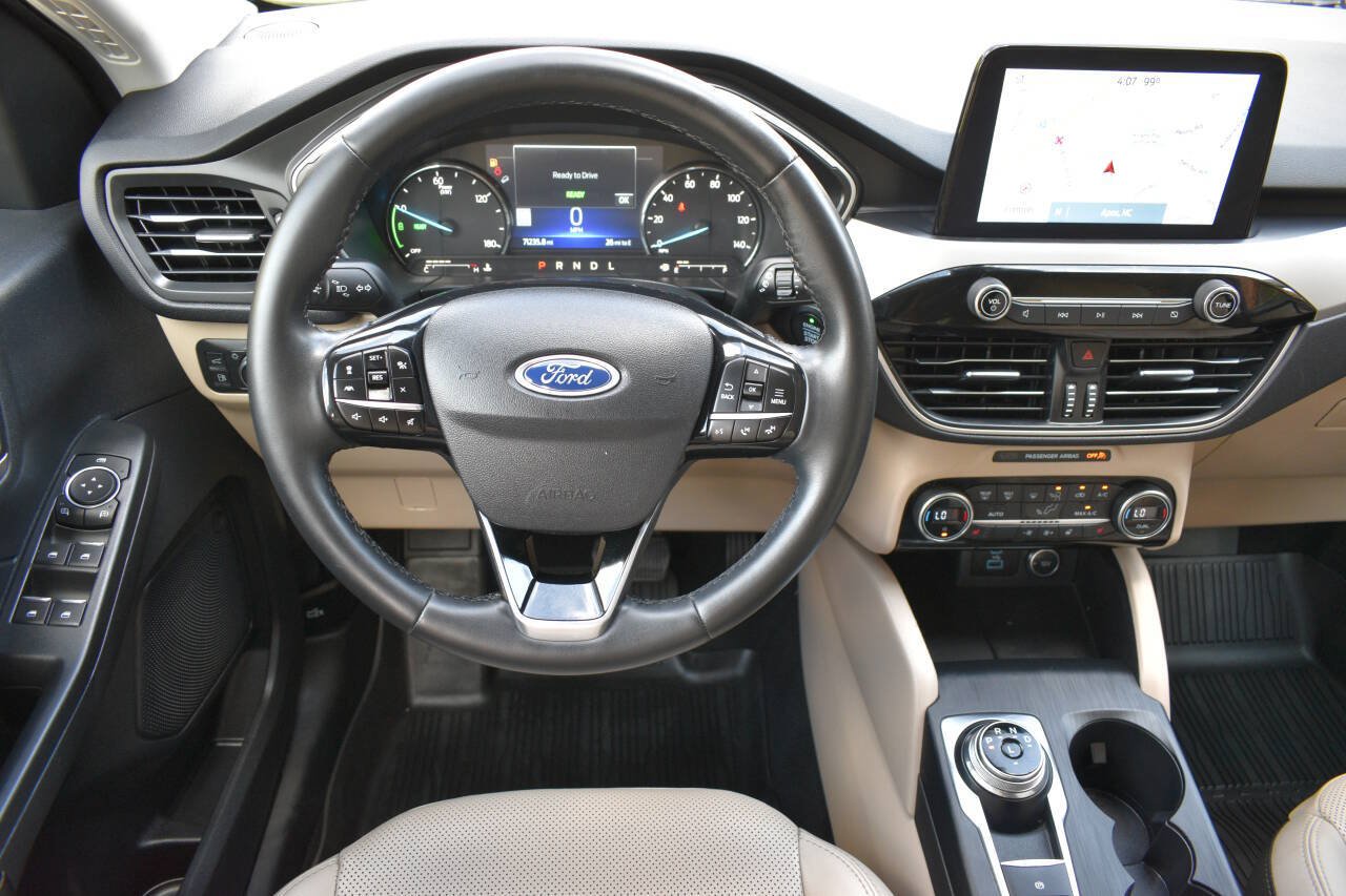 Used 2021 Ford Escape SEL AWD/4WD image 17
