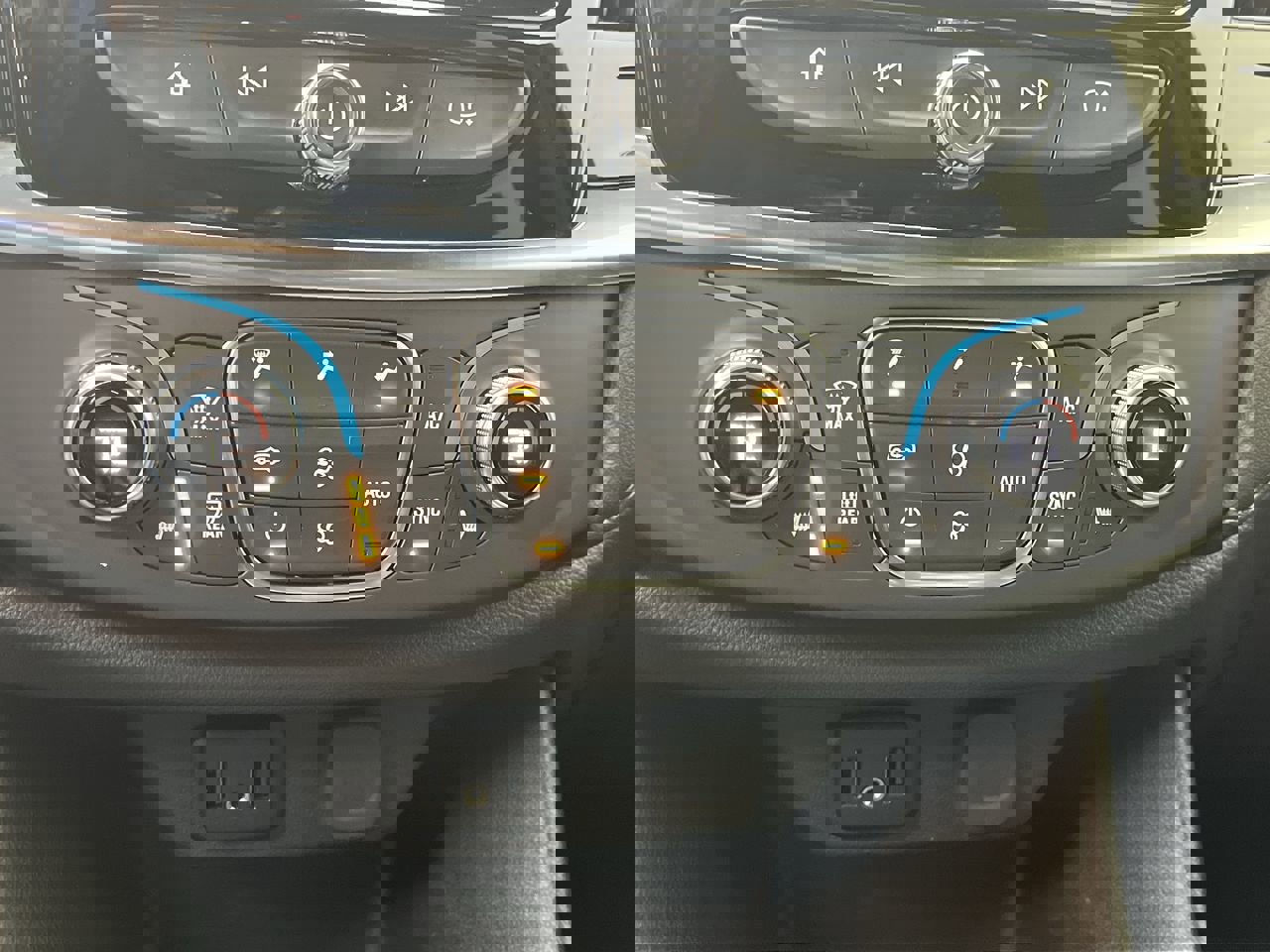 Certified 2023 Chevrolet Traverse LT image 24