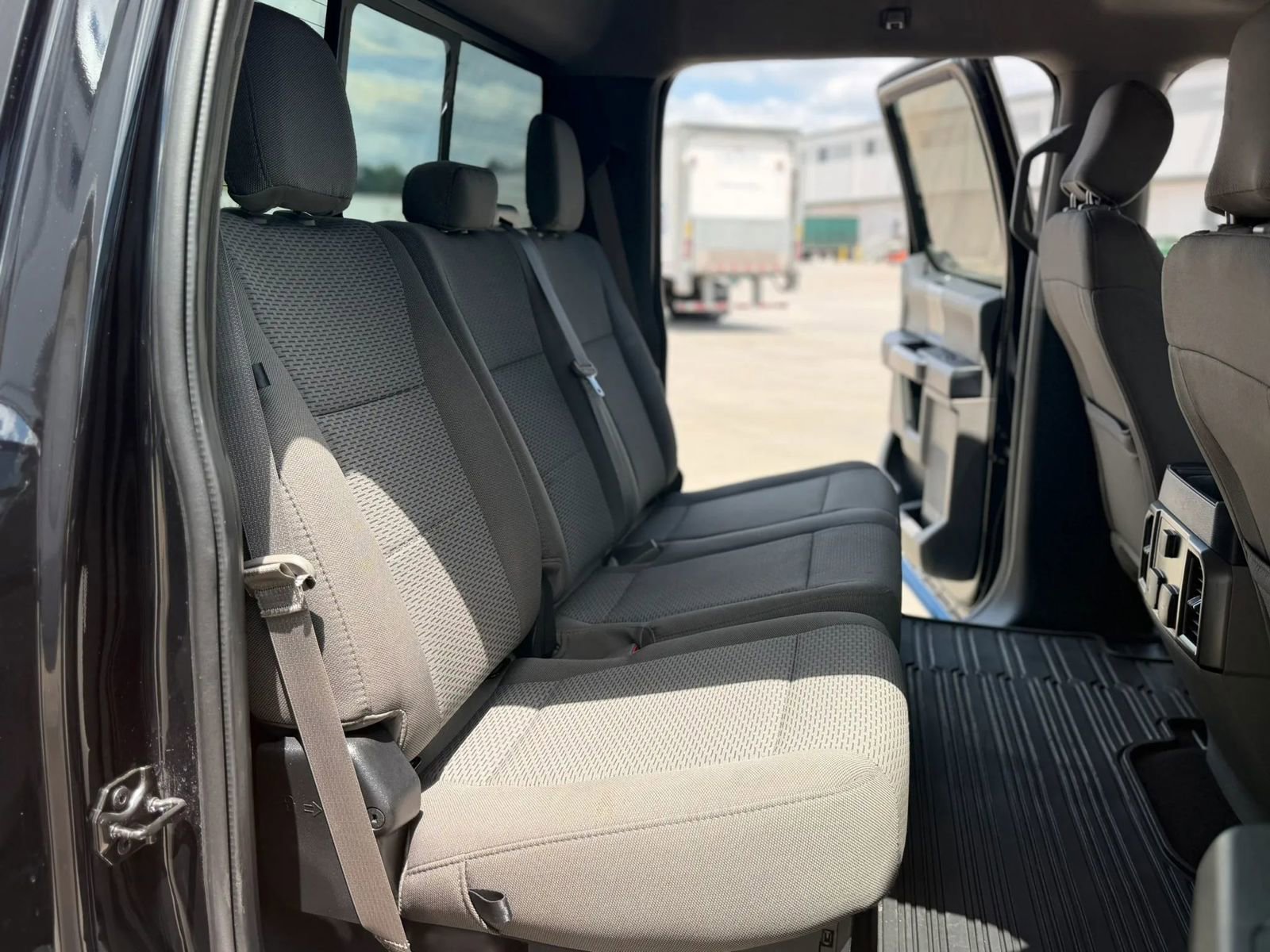 Used 2019 Ford F250 XLT w/ XLT Premium Package AWD/4WD image 25