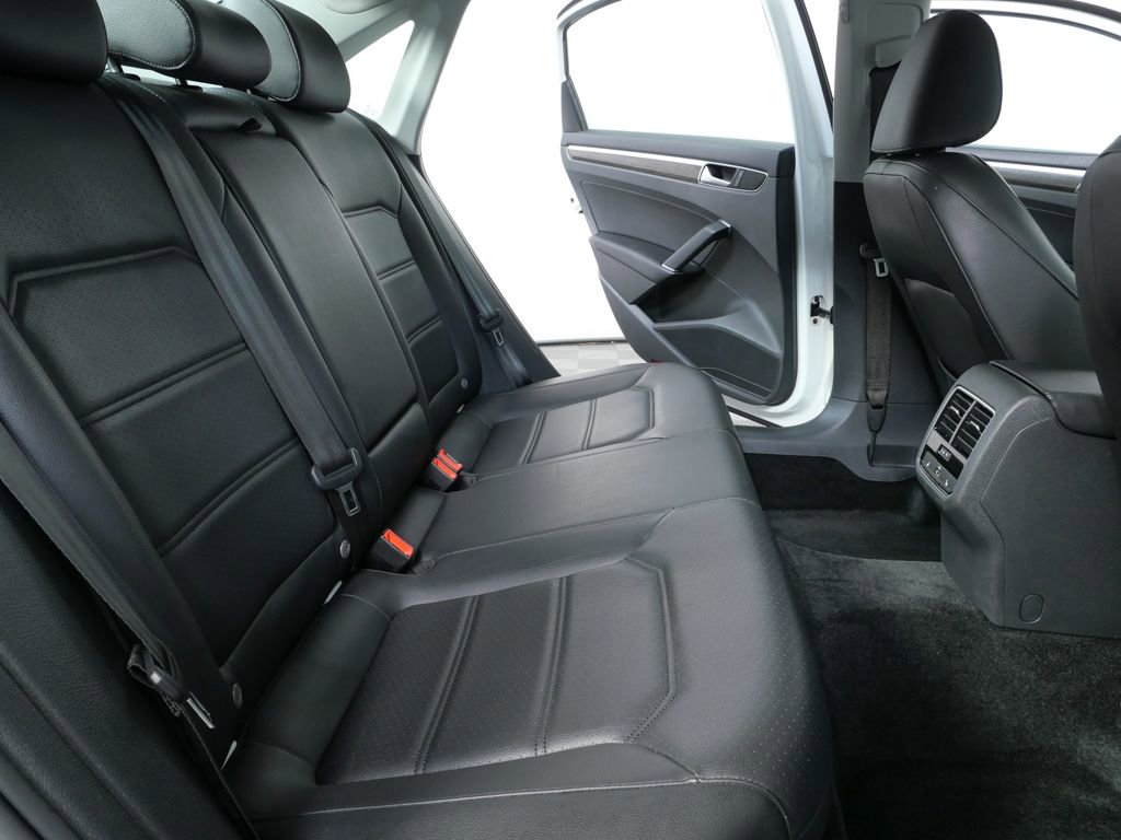 Used 2016 Volkswagen Passat 1.8T SE image 20