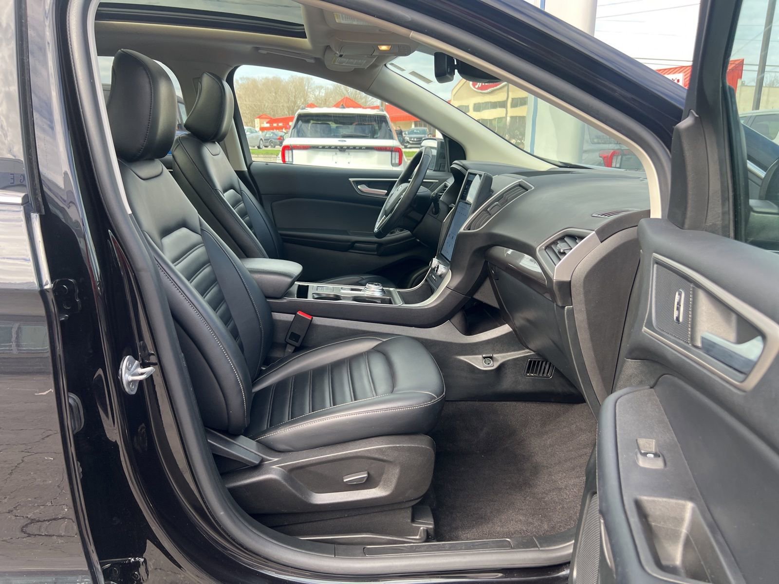 Used 2023 Ford Edge SEL w/ Convenience Package AWD/4WD image 32