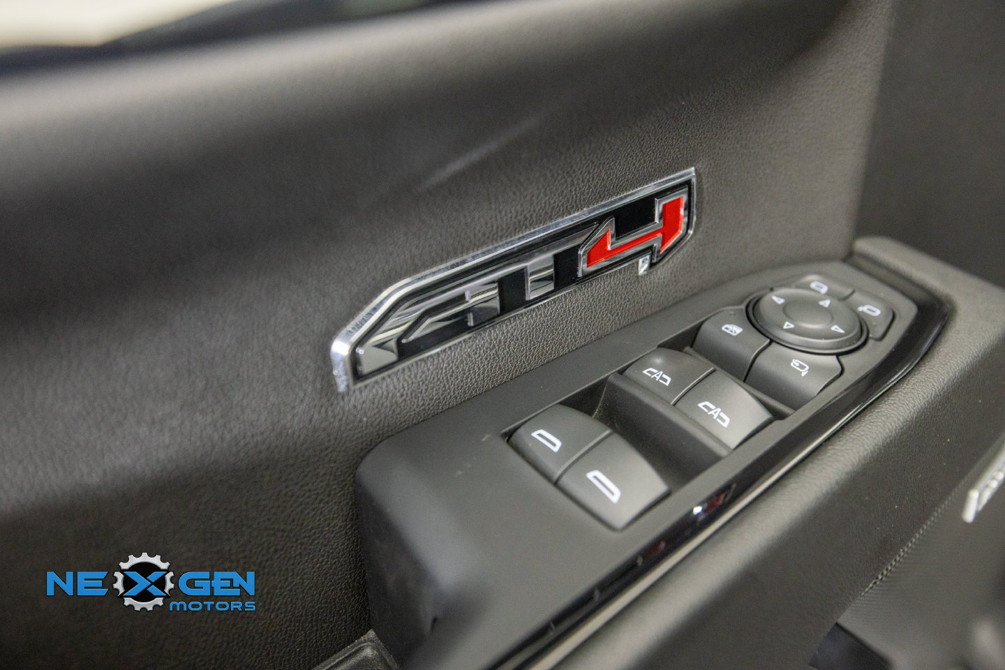 Used 2022 GMC Sierra 1500 AT4 w/ AT4 Premium Package AWD/4WD image 15