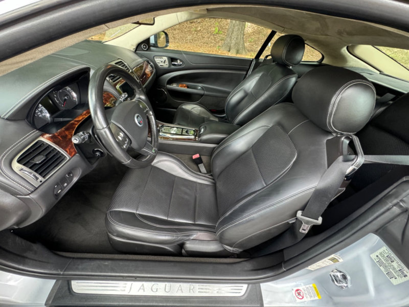 Used 2011 Jaguar XKR R image 29