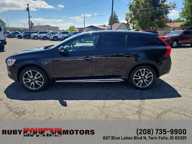 Used 2018 Volvo V60 T5 Cross Country AWD/4WD image 4