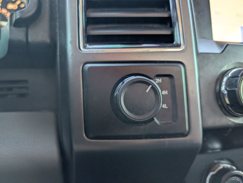 Used 2020 Ford F150 XLT image 18