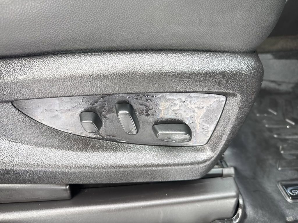 Used 2018 Chevrolet Suburban LT image 38