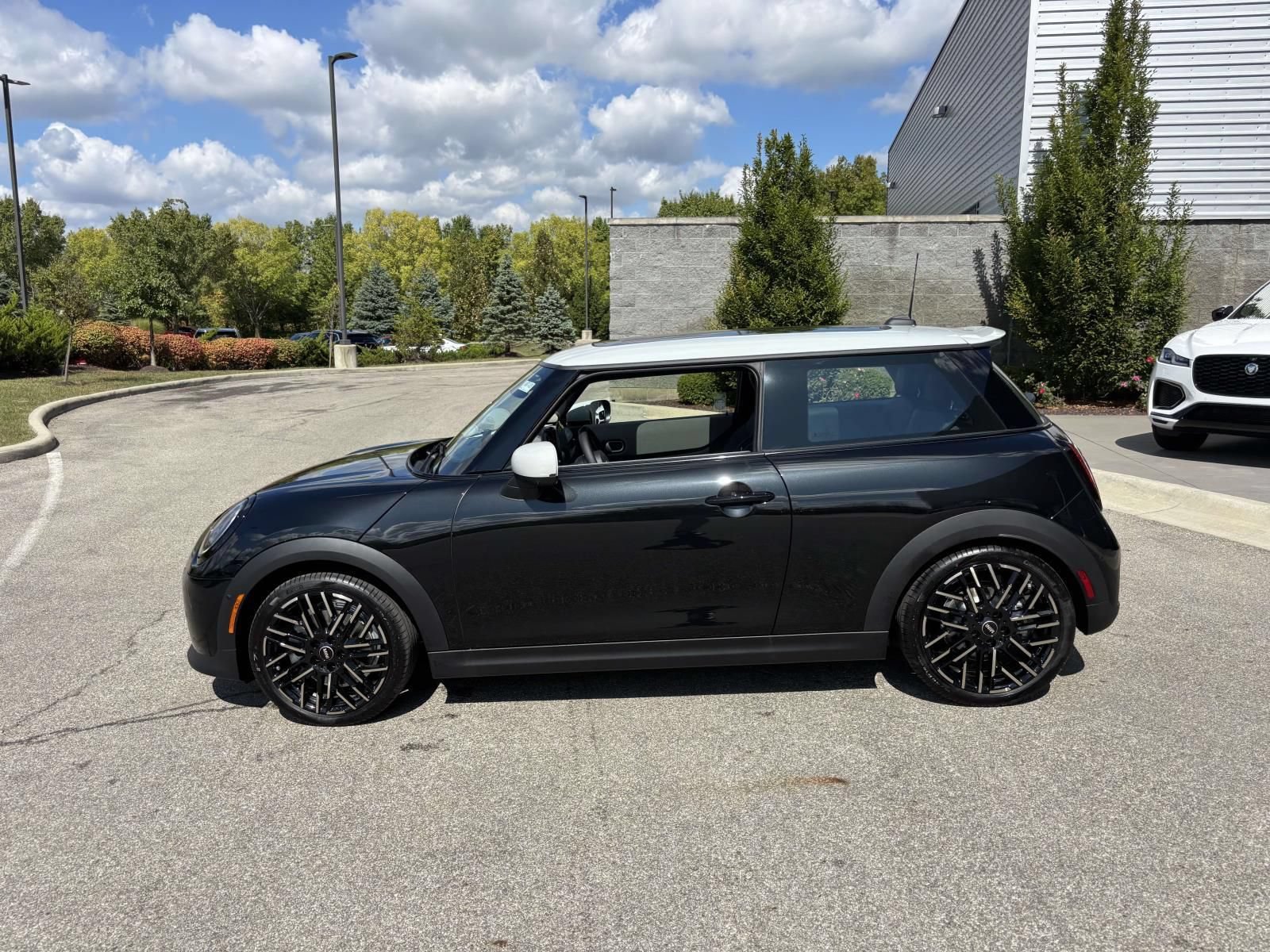 New 2026 MINI Cooper S FWD image 4
