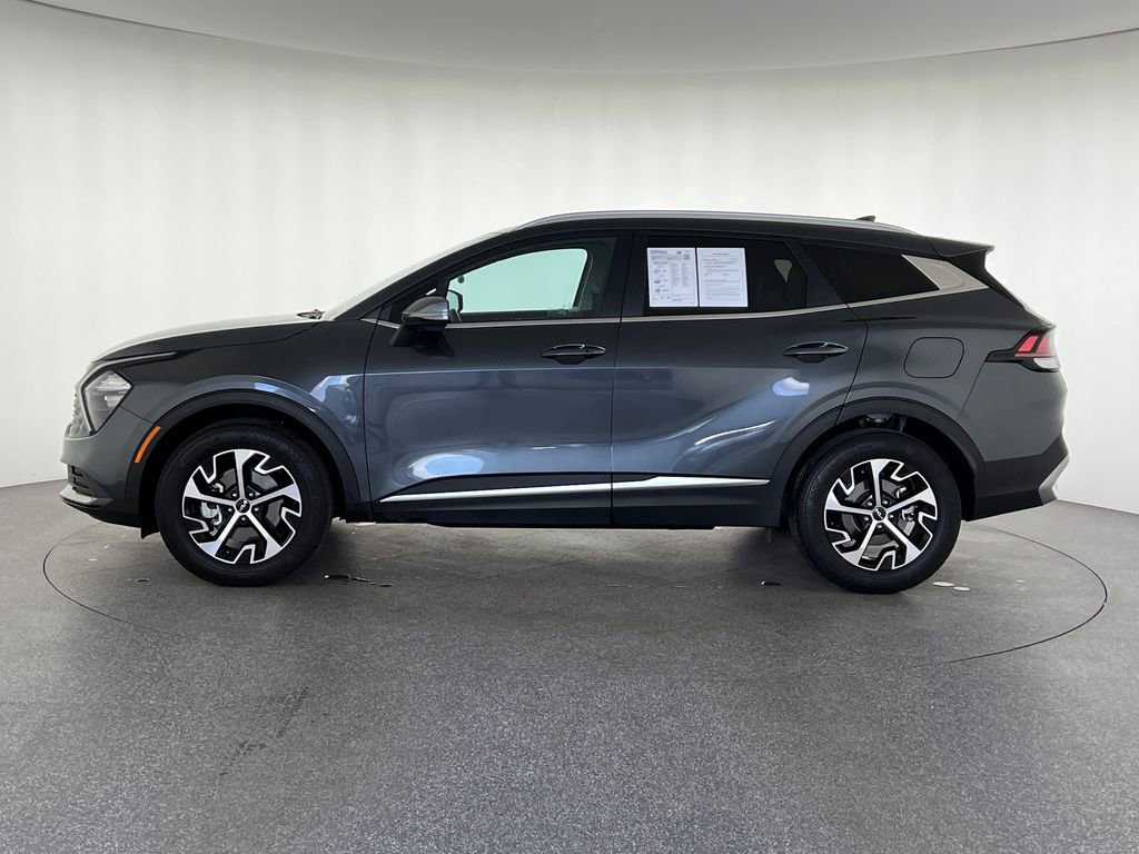 Used 2023 Kia Sportage EX image 2