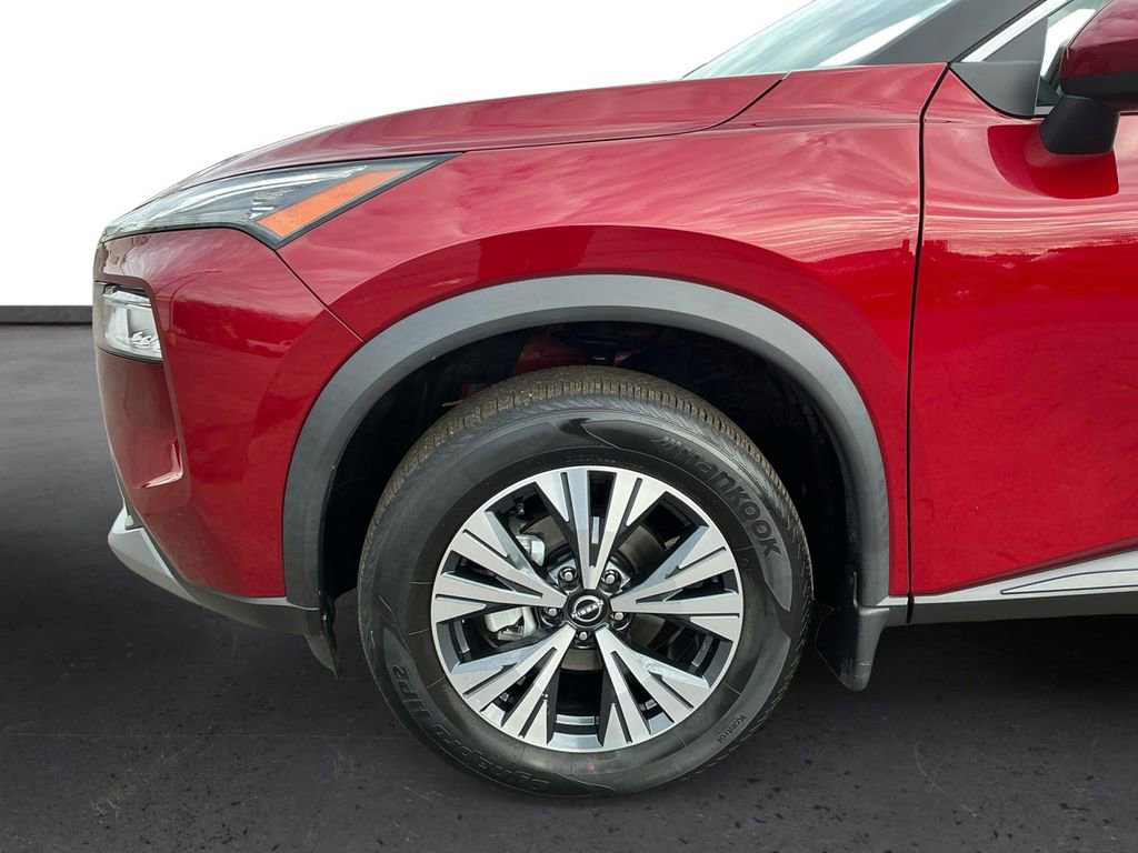 Used 2023 Nissan Rogue SV image 13