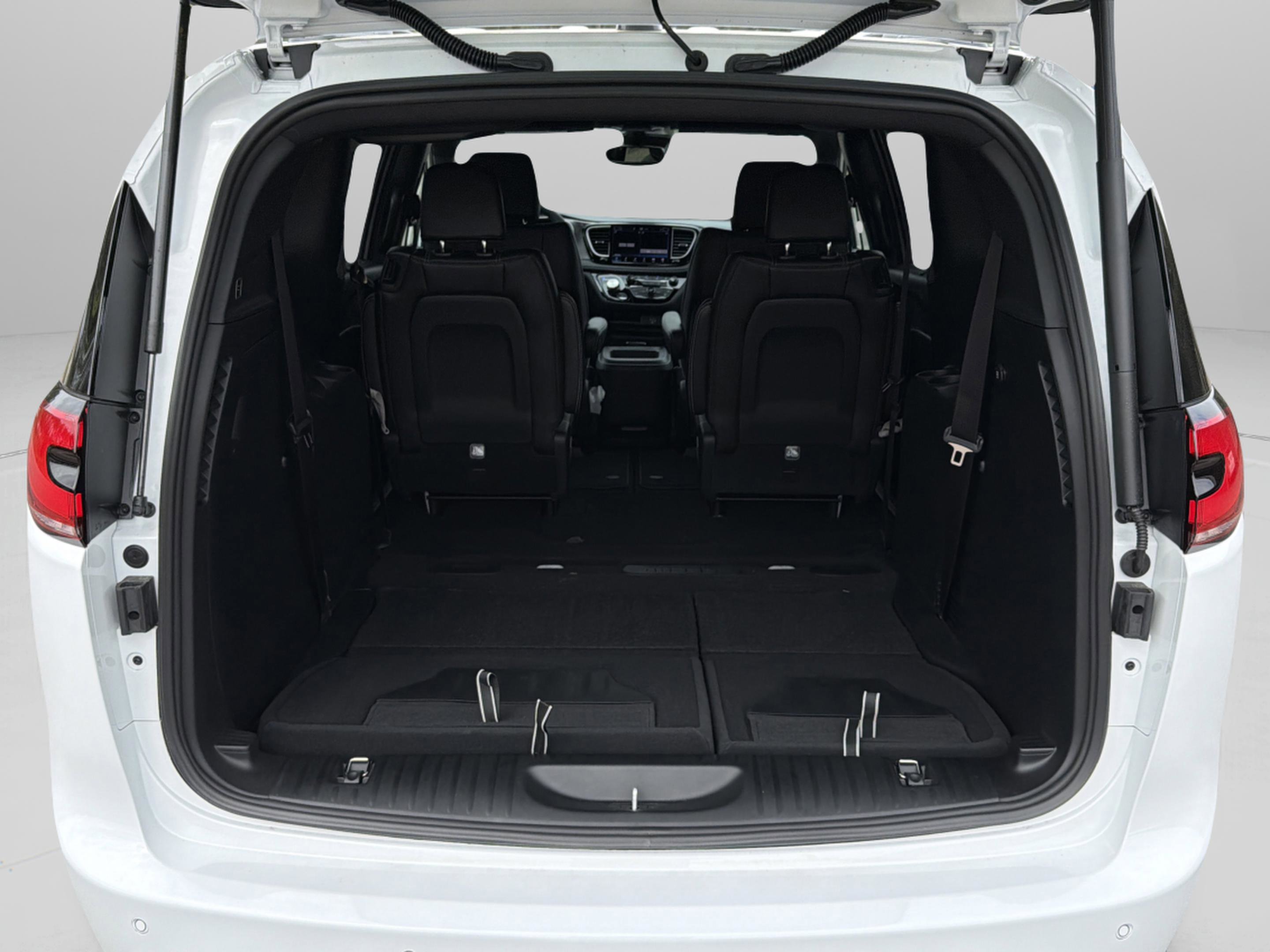 New 2026 Chrysler Pacifica Select image 24