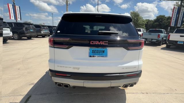 Certified 2026 GMC Acadia Elevation w/ Elevation Premium Package FWD image 7