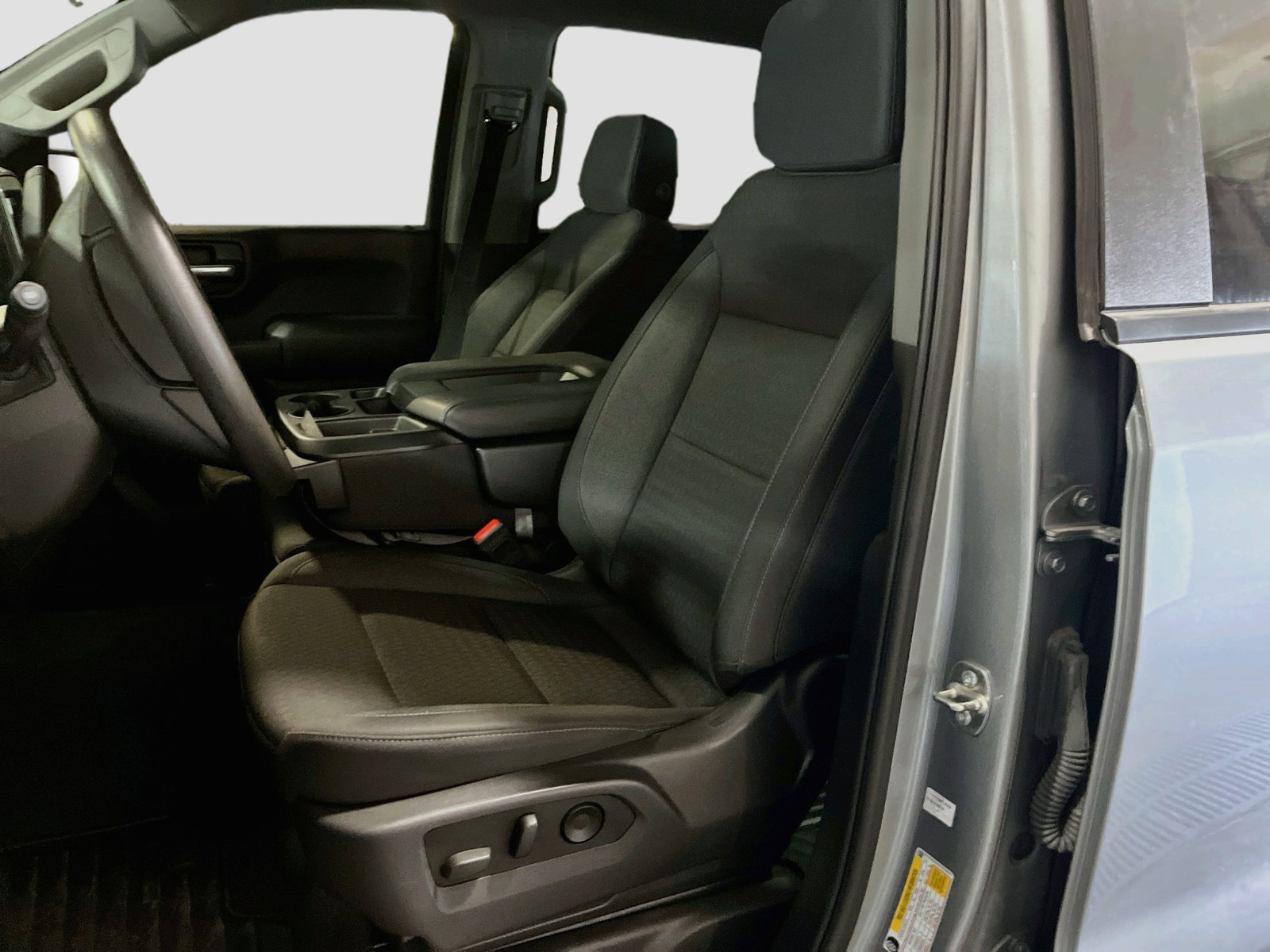 Used 2025 Chevrolet Silverado 1500 Custom AWD/4WD image 19