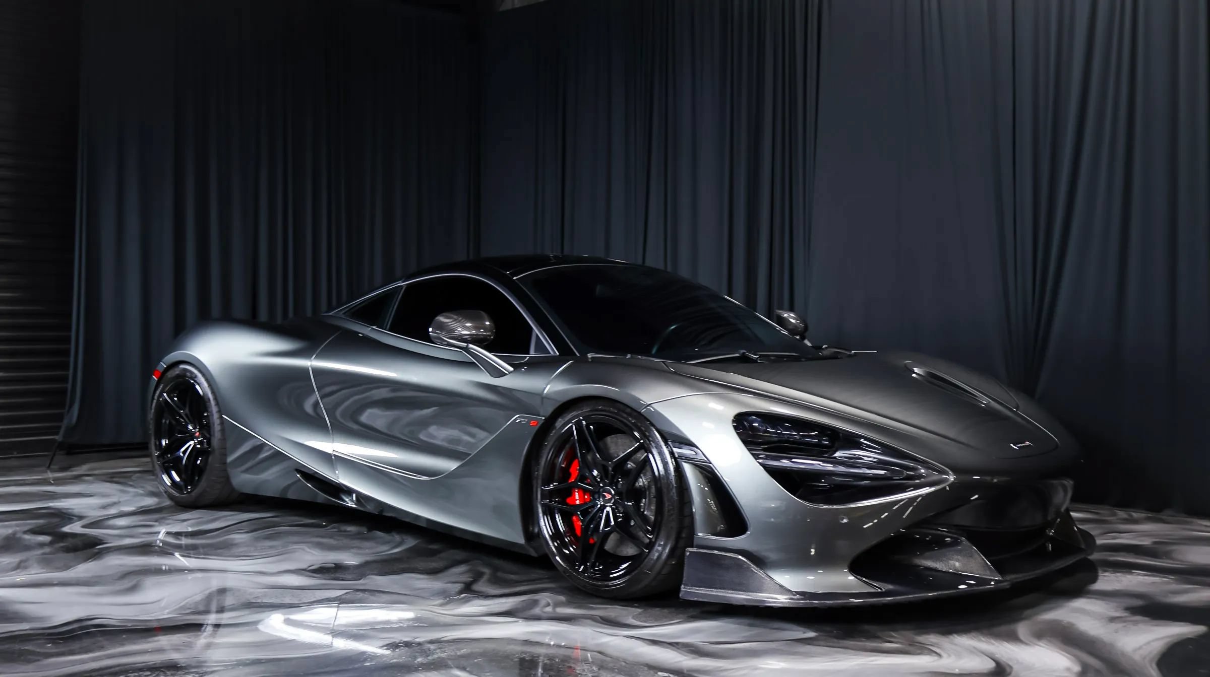 Used 2018 McLaren 720S Luxury RWD image 5