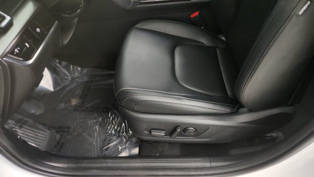 Used 2025 Kia Sportage EX FWD image 50