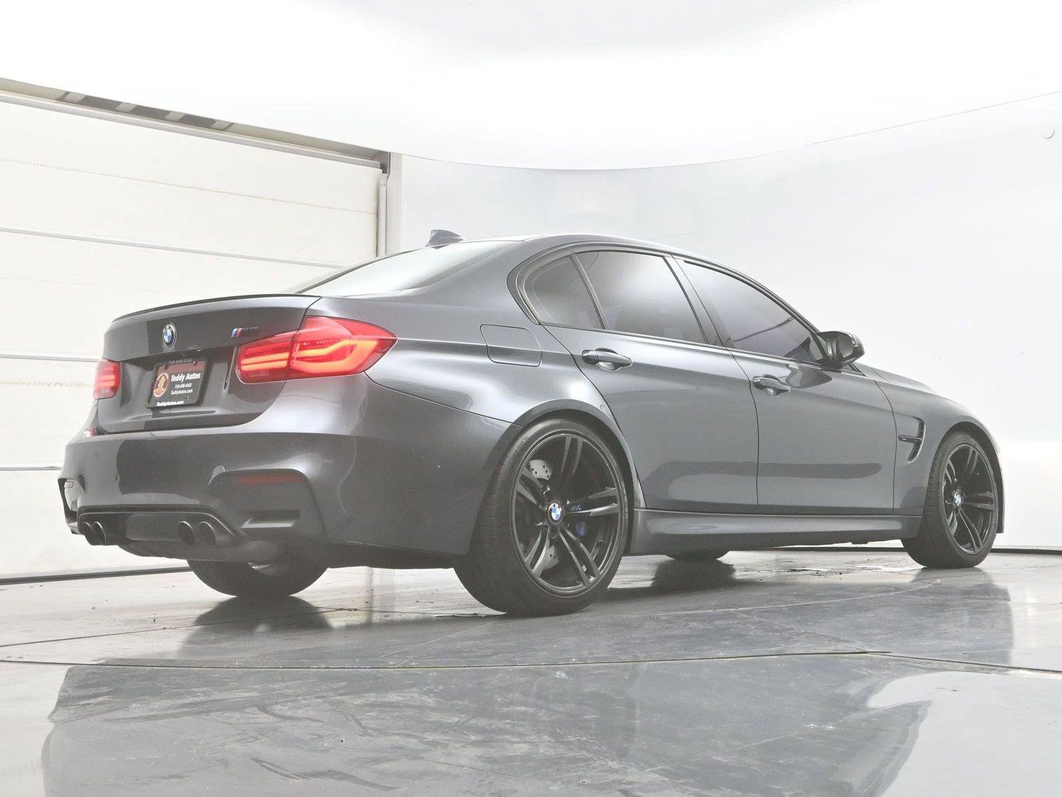 Used 2017 BMW M3 RWD image 32