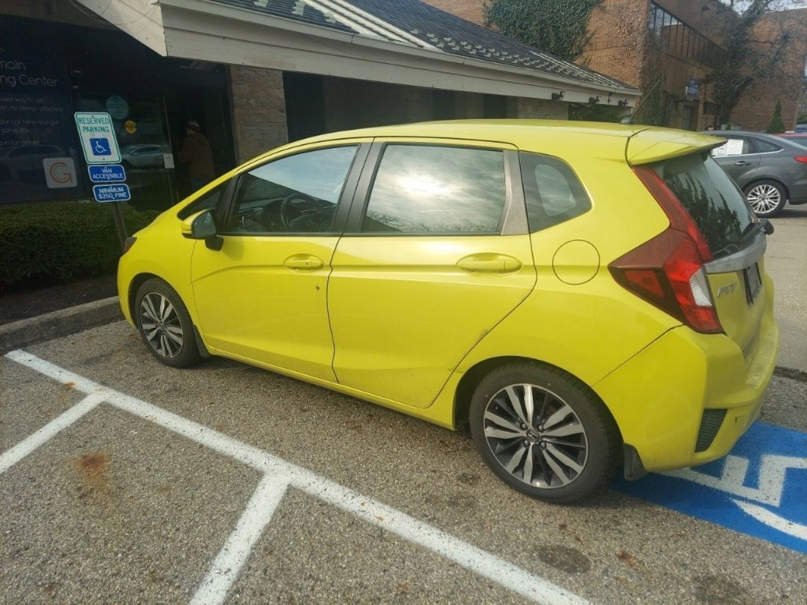 Used 2016 Honda Fit EX image 4