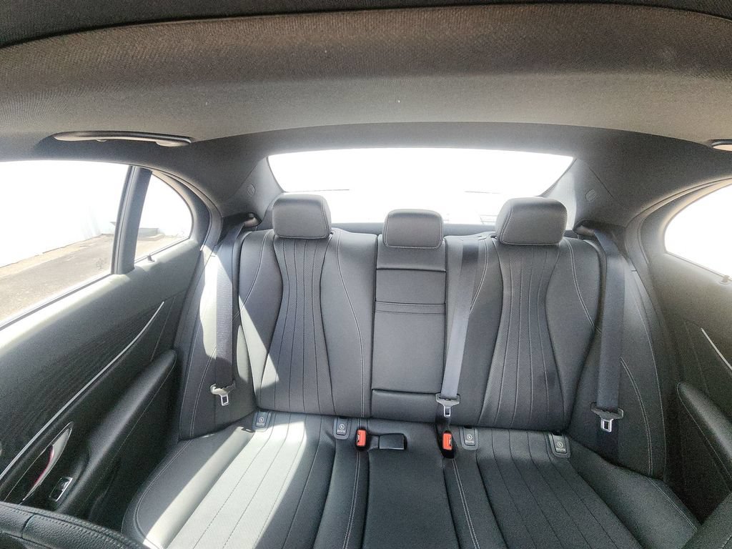 Used 2018 Mercedes-Benz E 300 image 12