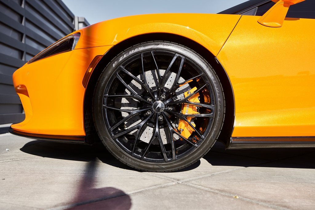 Used 2023 McLaren GT image 3