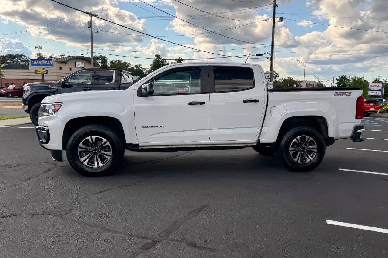 Used 2022 Chevrolet Colorado Z71 AWD/4WD image 7
