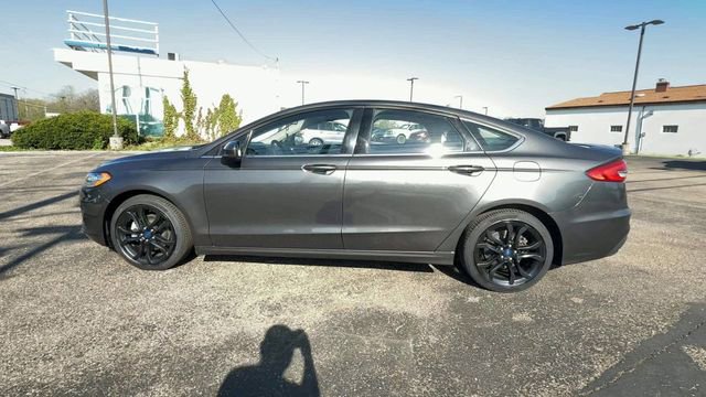 Used 2020 Ford Fusion SE w/ Equipment Group 151A FWD image 5