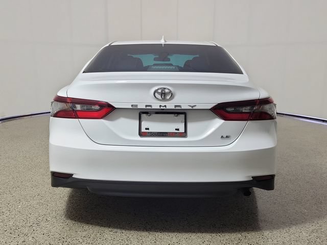Used 2022 Toyota Camry LE FWD image 6