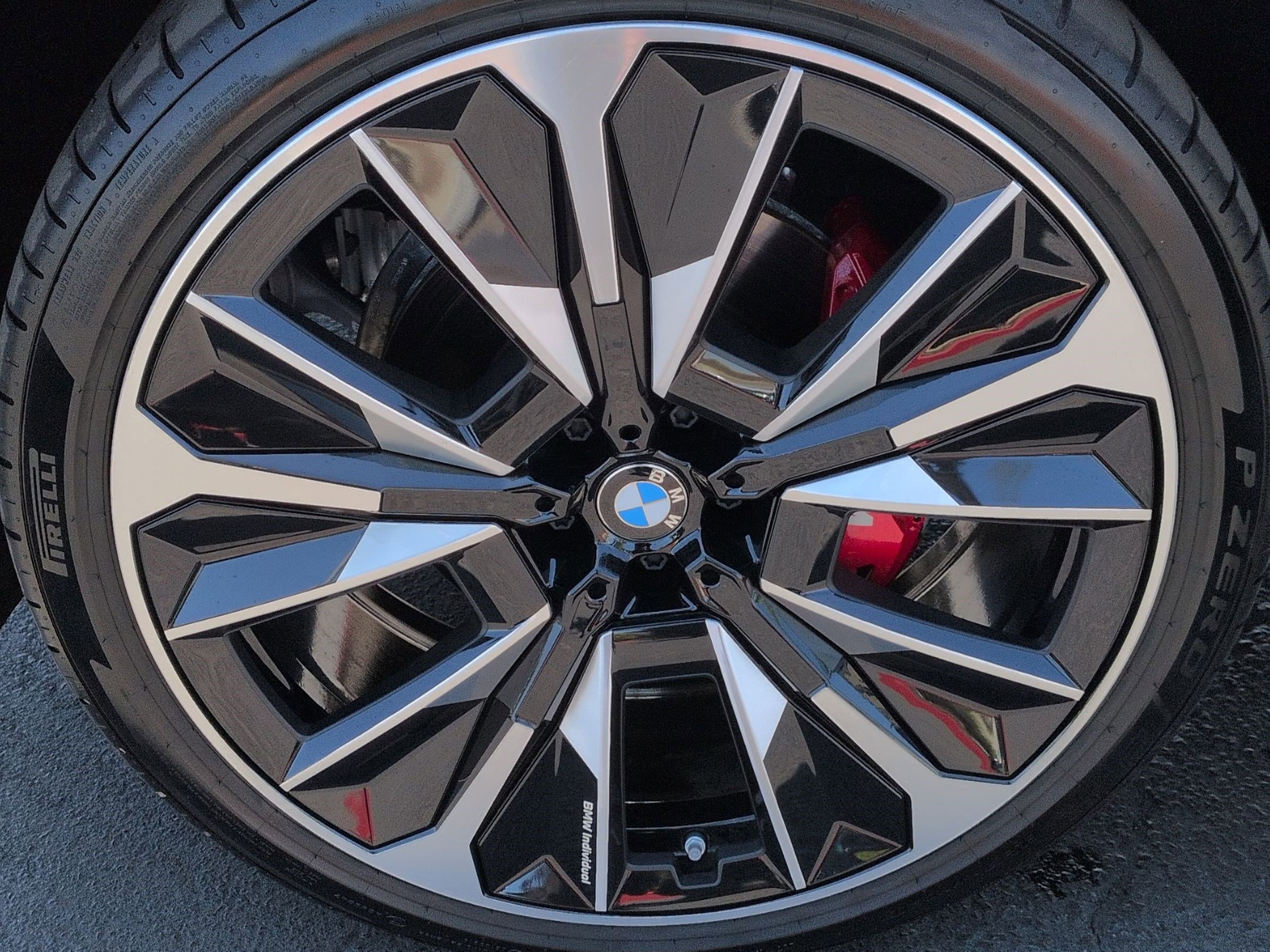 Used 2026 BMW iX xDrive60 w/ M Sport Package AWD/4WD image 13