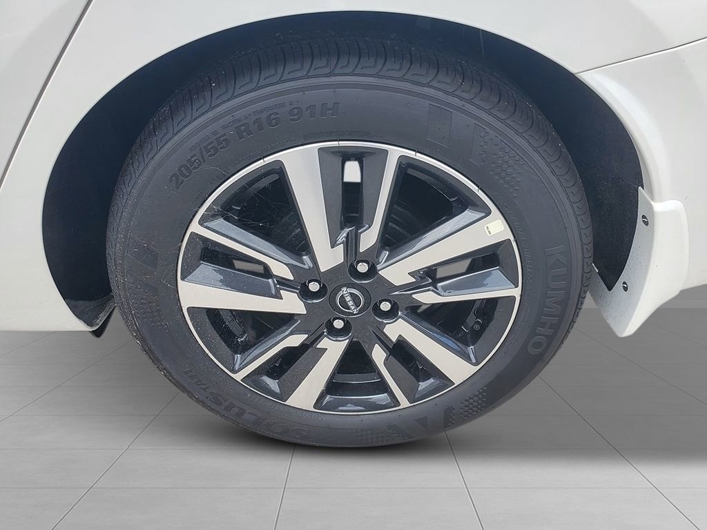 New 2025 Nissan Versa SV w/ Trunk Package image 10