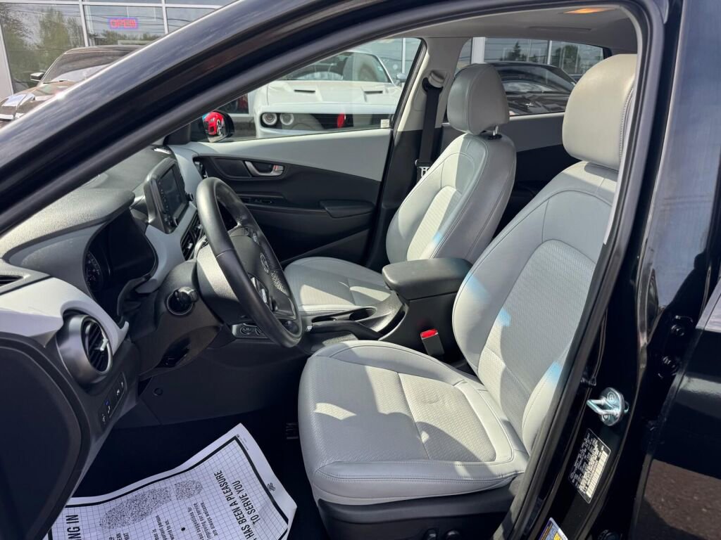 Used 2021 Hyundai Kona Limited AWD/4WD image 9
