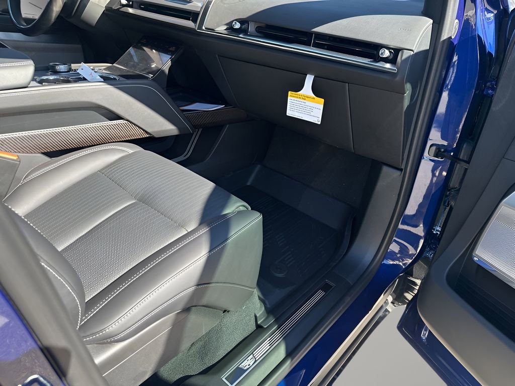 New 2026 Cadillac Vistiq Sport w/ LPO, Floor Liner Package image 16