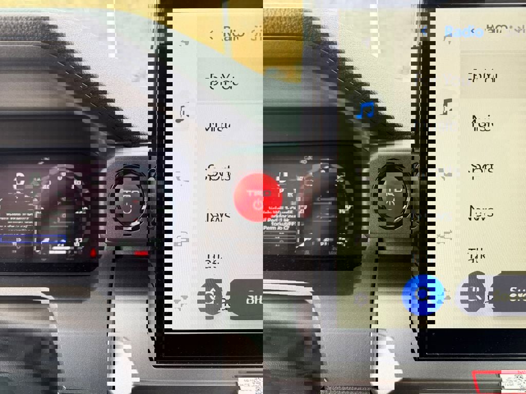 Certified 2025 Toyota 4Runner TRD Off-Road Premium image 23