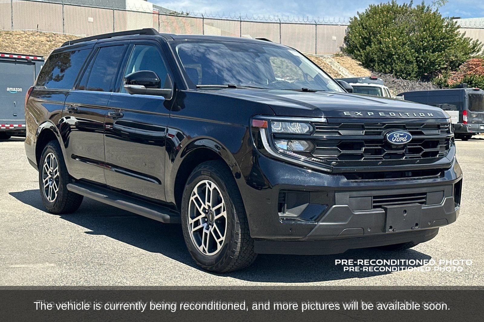 Used 2025 Ford Expedition Max Active AWD/4WD image 8