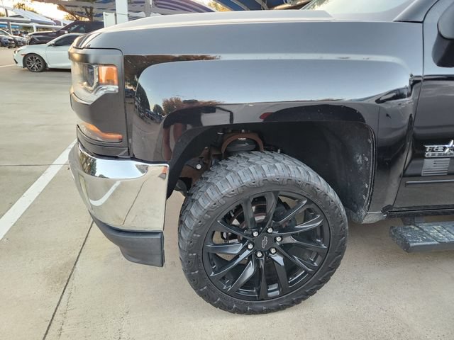 Used 2017 Chevrolet Silverado 1500 LT w/ Texas Edition RWD image 7