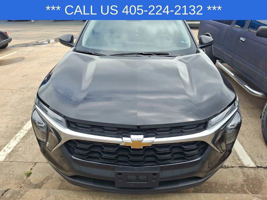 Used 2025 Chevrolet Trax LS w/ Driver Confidence Package FWD image 13