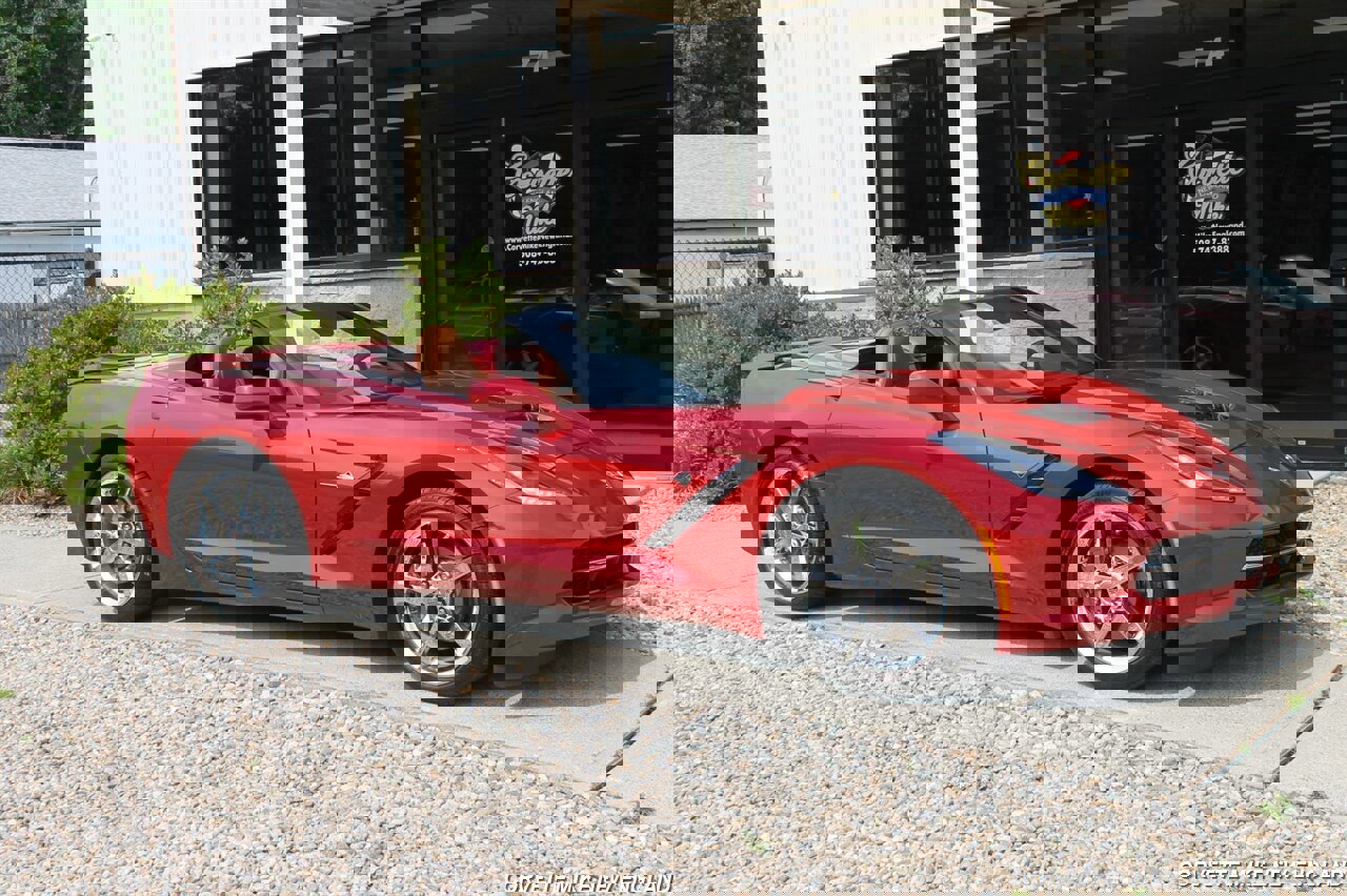 Used 2015 Chevrolet Corvette Stingray Convertible w/ 2LT Preferred Equipment Group image 23